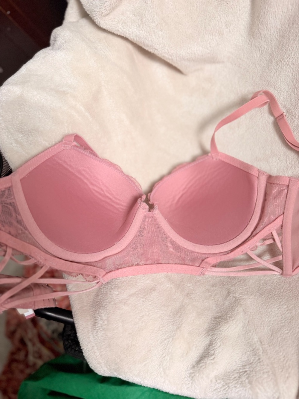 Various Clothes - Picture 10 of 13
